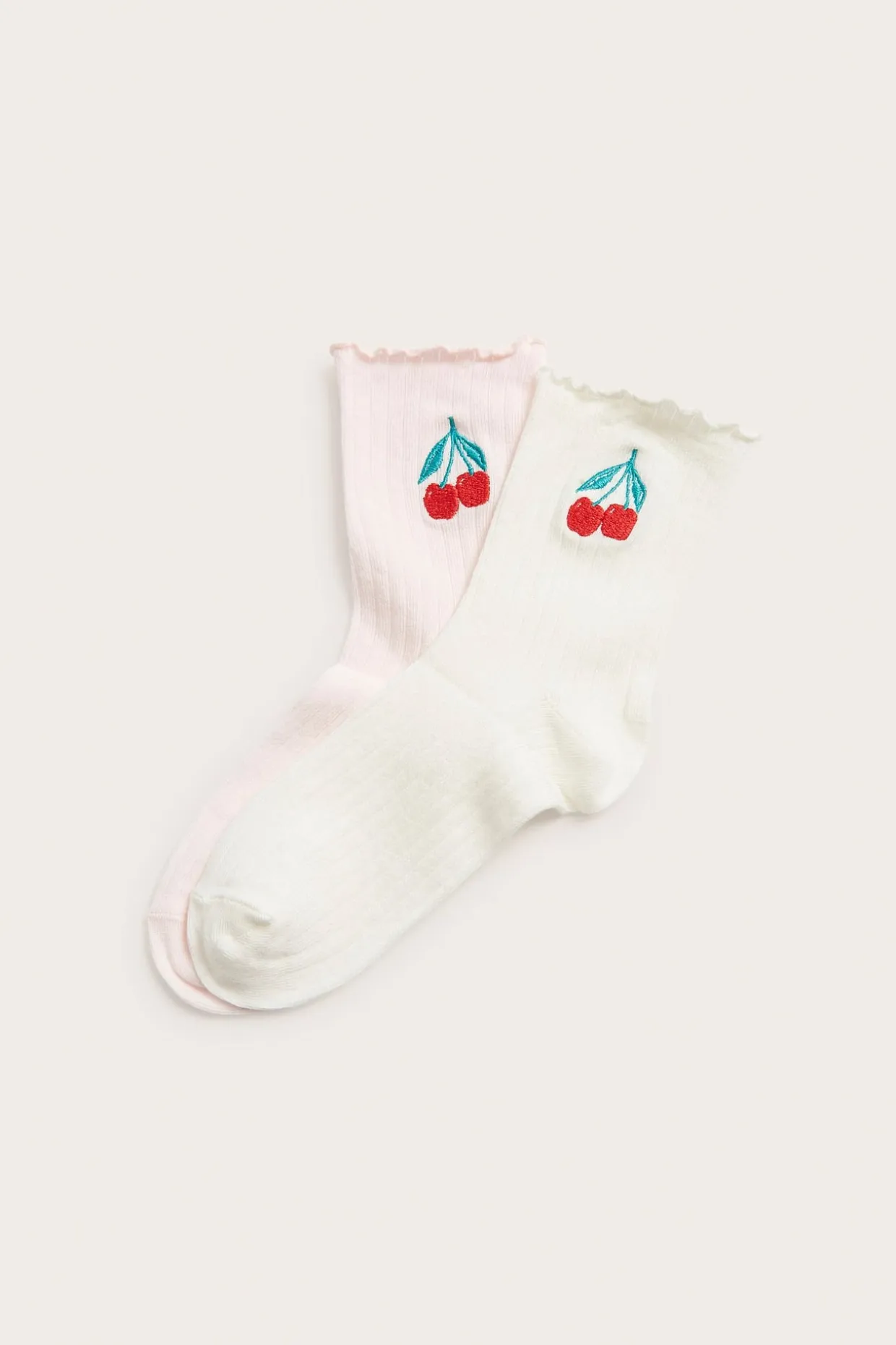 Ribbade strumpor med brodyr körsbär 2-pack