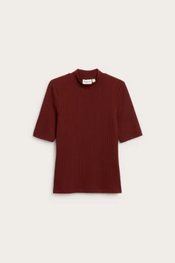 Ribbad top med polokrage