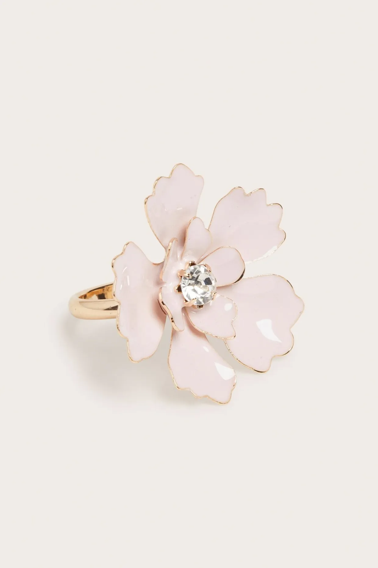 Ring med blomma