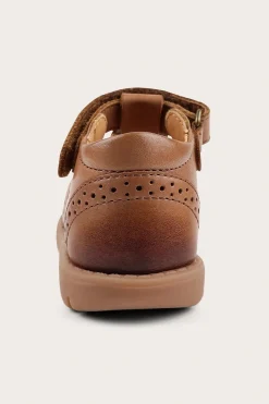 Sandal Hällevik