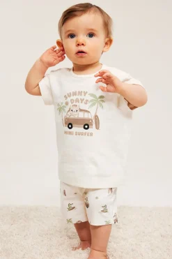 Set med shorts och t-shirt