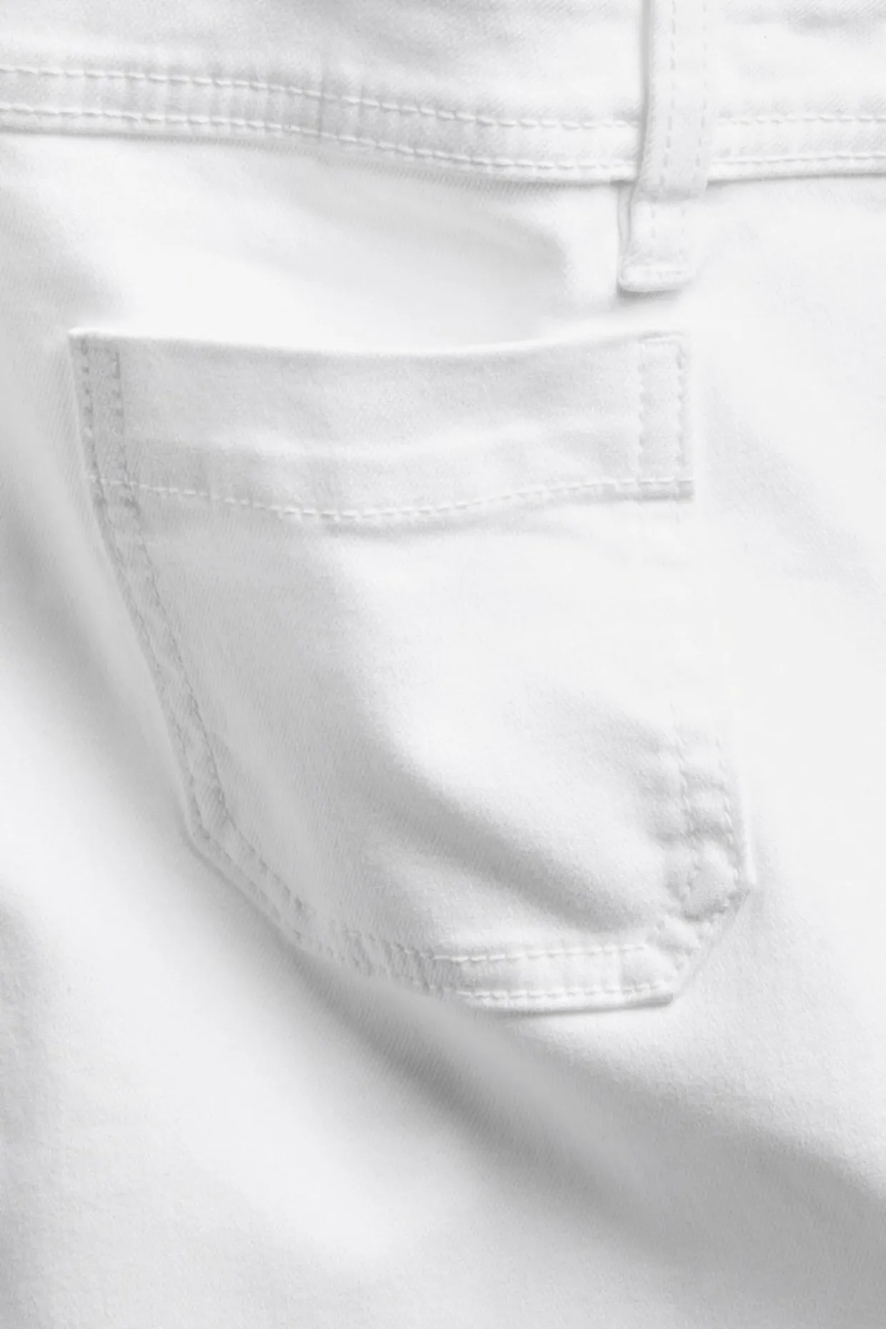 Shorts i twill med fickor