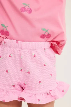 Shorts med jordgubbsmönster och volangkant