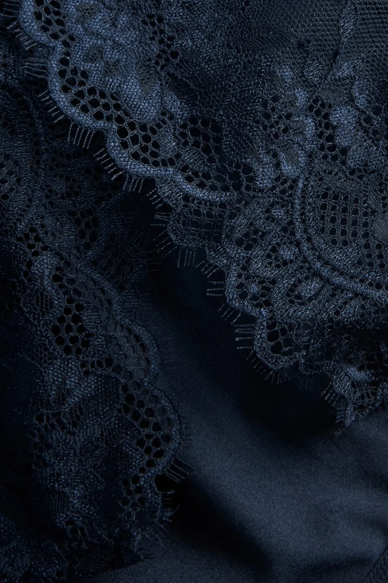 Shorts med spets