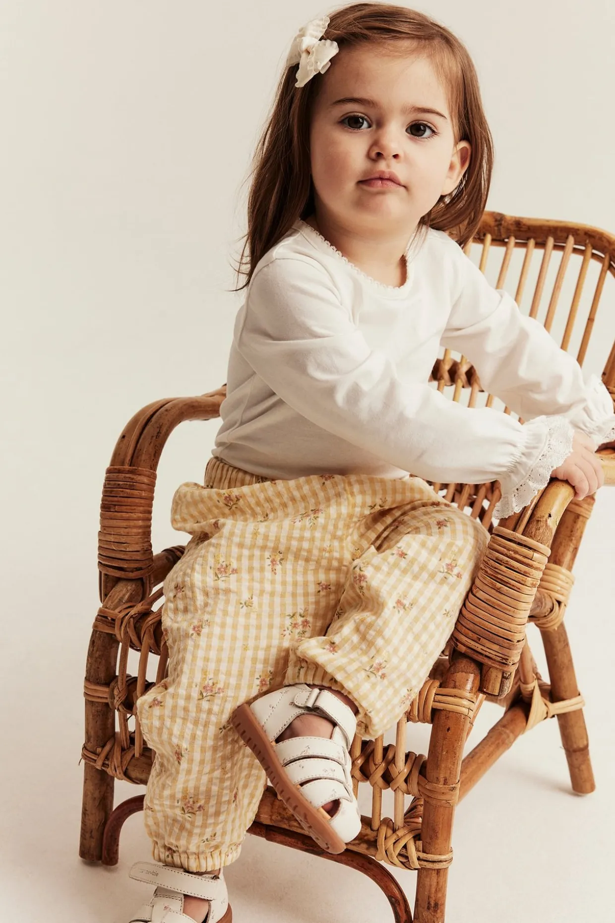 Småblommiga vävda byxor