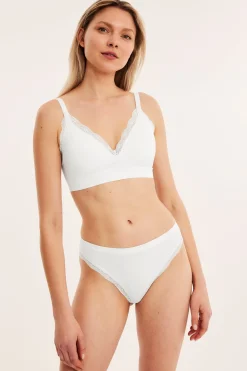 Soft seamless bh med formpressade kupor