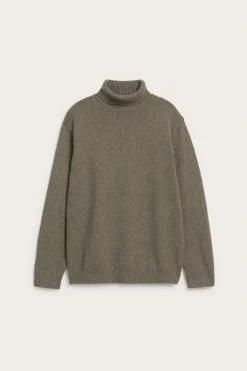 Stickad polotröja
