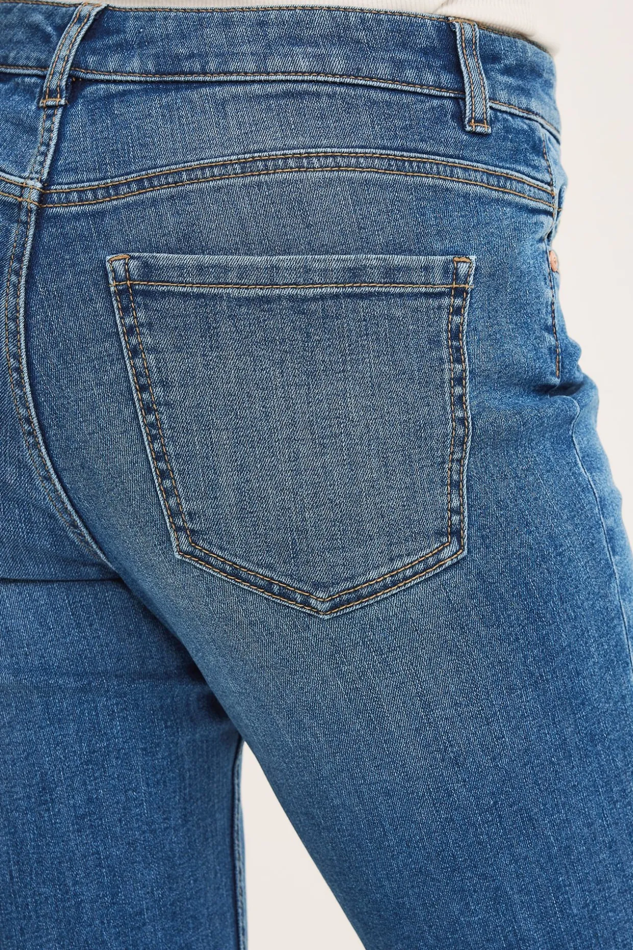 Straight jeans mid waist short leg
