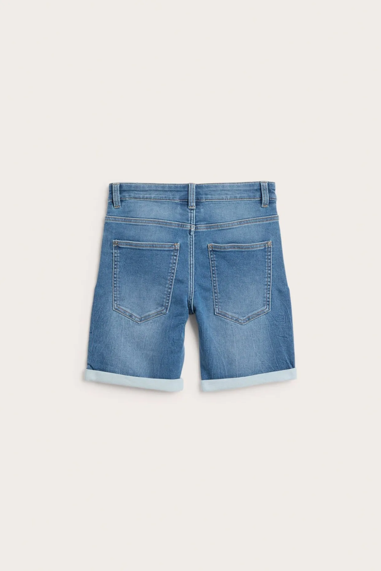 Stretchiga jeansshorts i joggerdenim