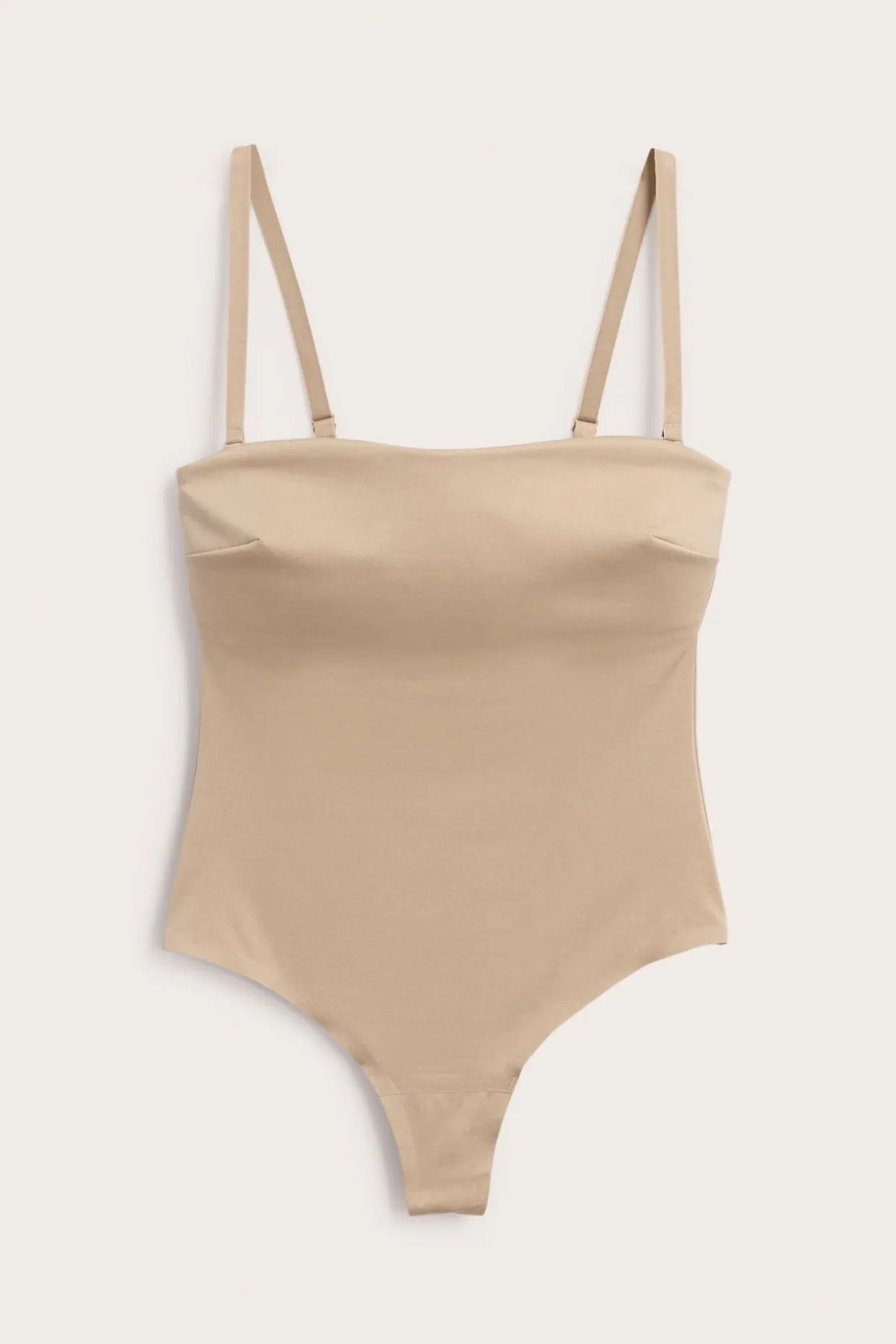 Stringbody light shape med vadderade kupor