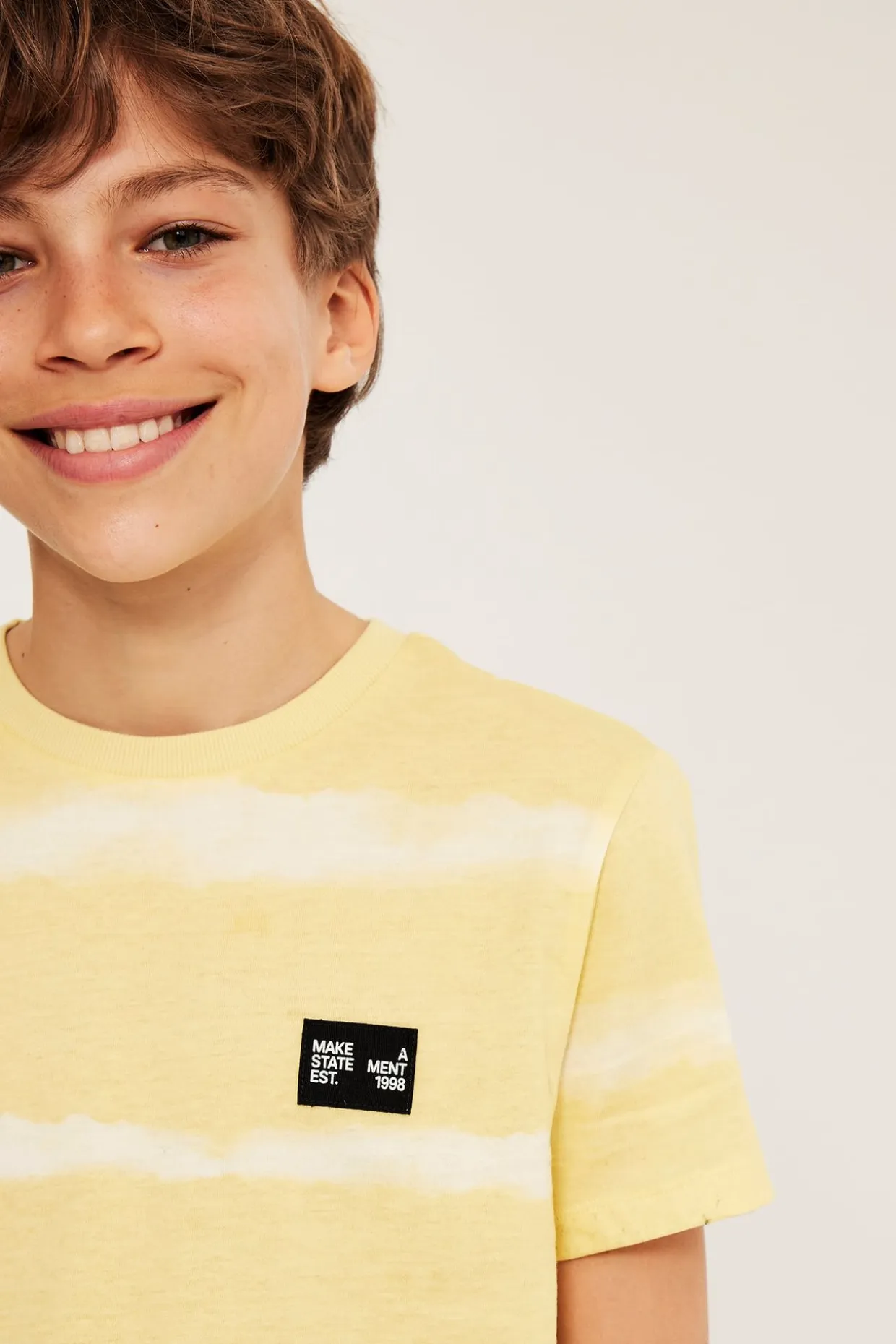 T-shirt med batikmönster
