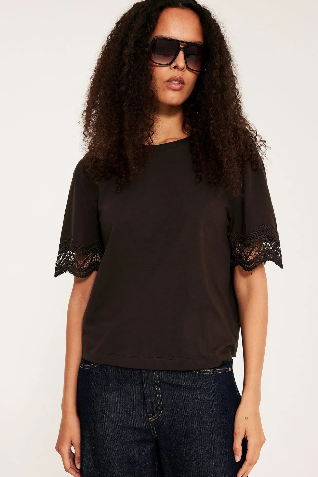 T-shirt med spets