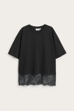 T-shirt med spetskant