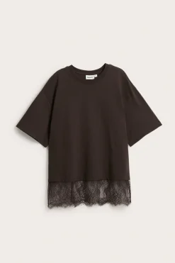T-shirt med spetskant
