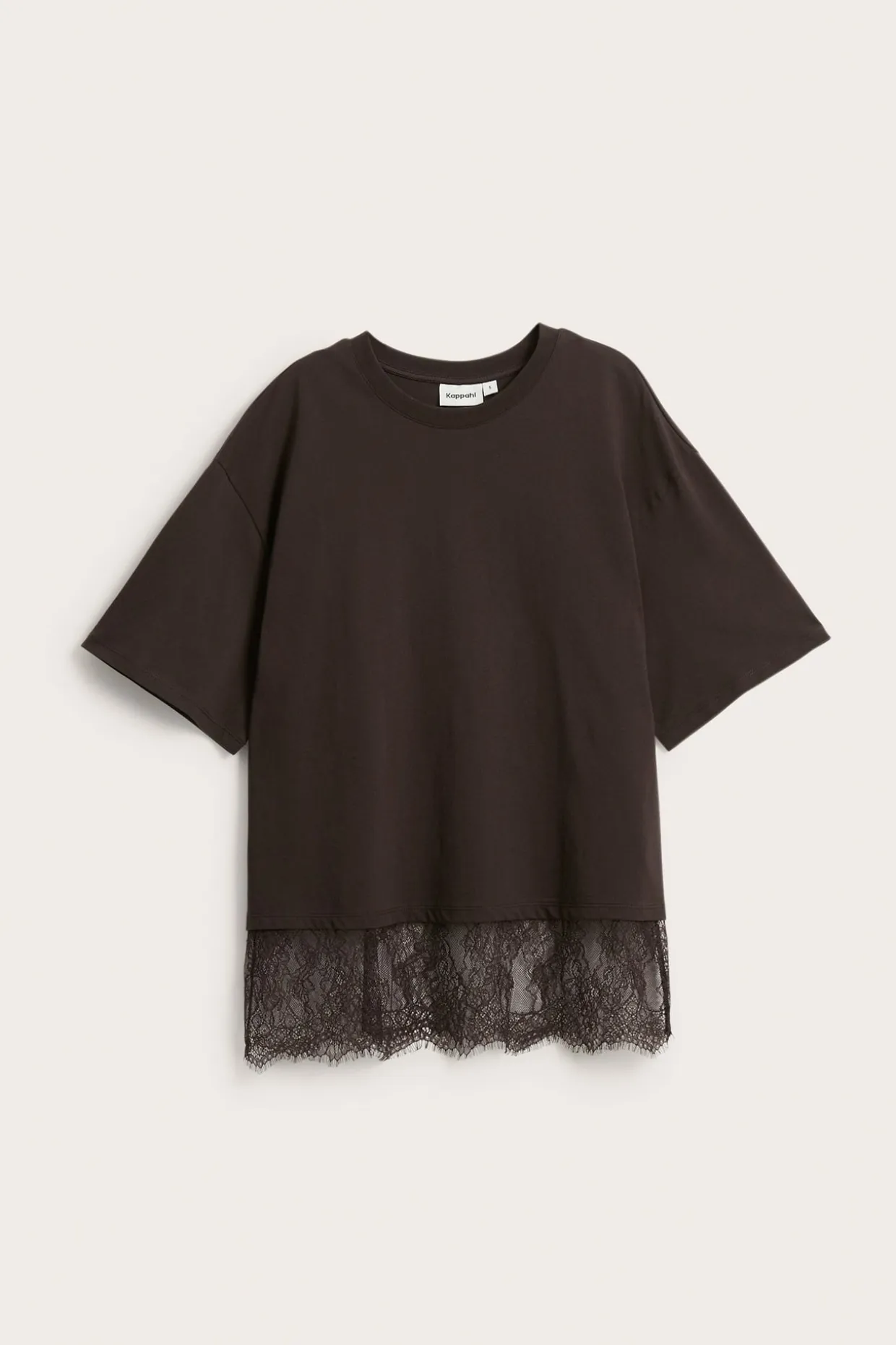 T-shirt med spetskant