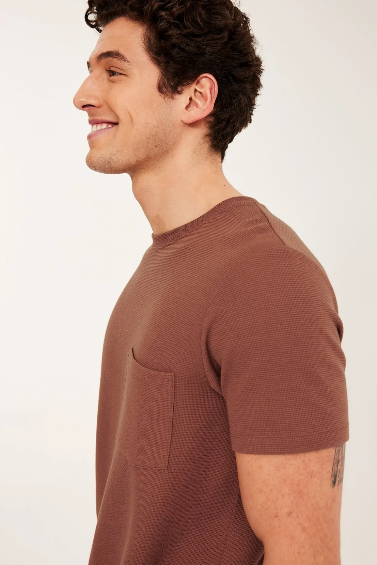 T-shirt med strukturmönster regular fit