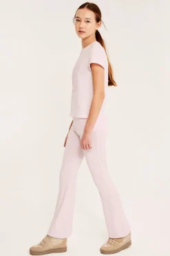 Utsvängda yoga pants