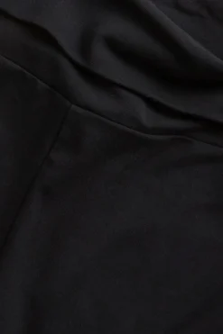 Utsvängda yoga pants