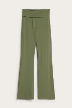 Utsvängda yoga pants