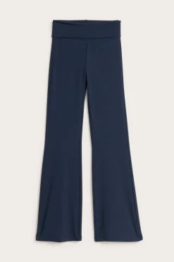 Utsvängda yoga pants