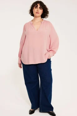 V-ringad blus