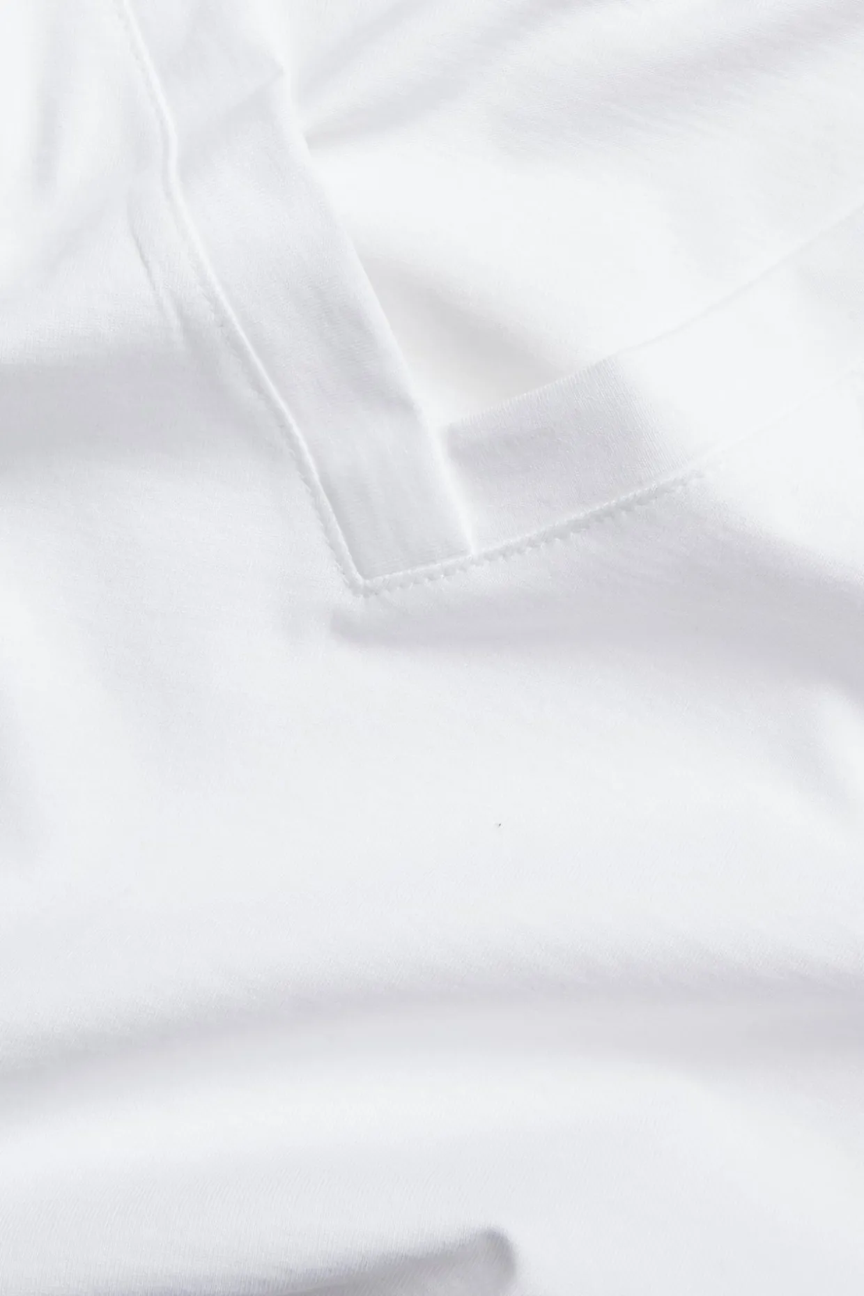 V-ringad bomulls t-shirt