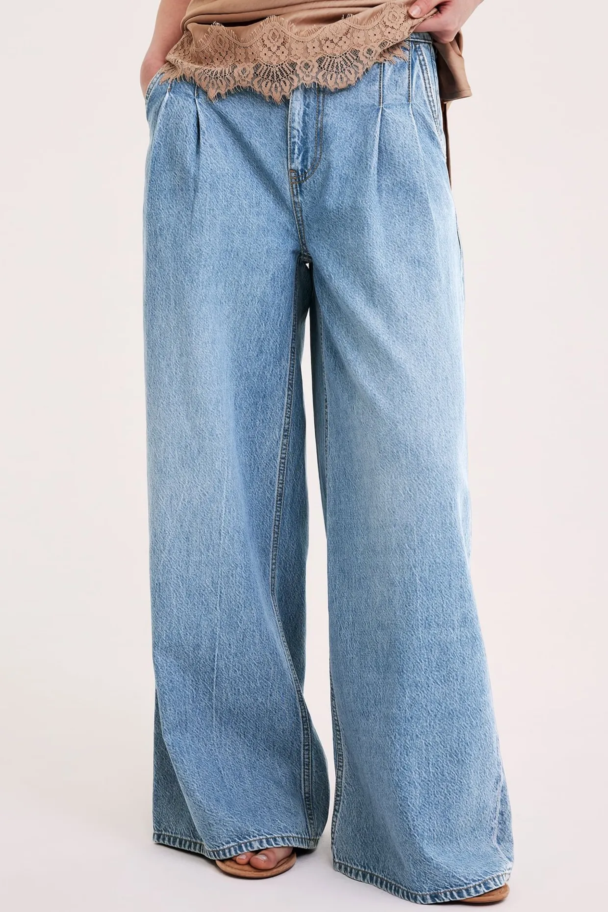 Wide jeans high waist